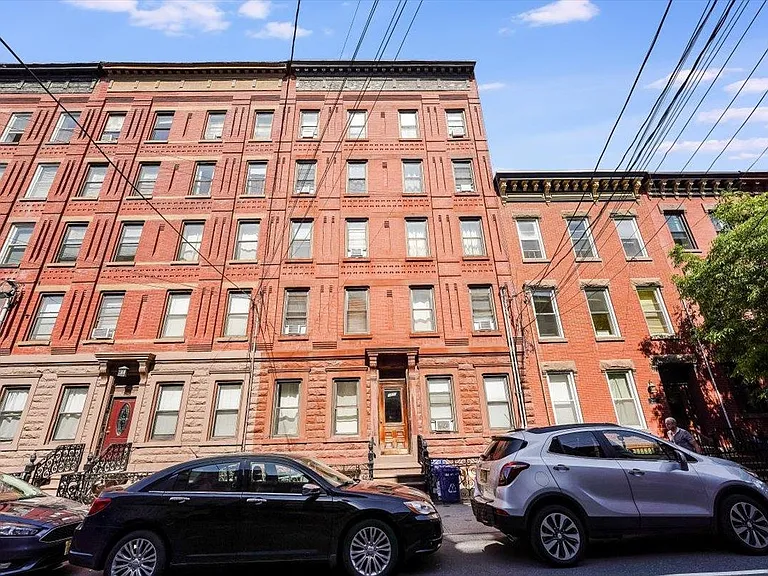 1020 Park Ave #8 — Photo 2