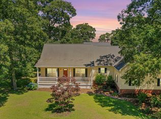 592 Arnolds Beach Rd, Roper, NC 27970