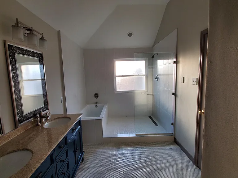 5747 Malcomboro Dr — Photo 11