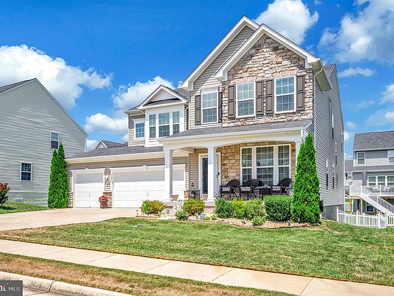 2nd image of 5807 Spruce Valley Dr