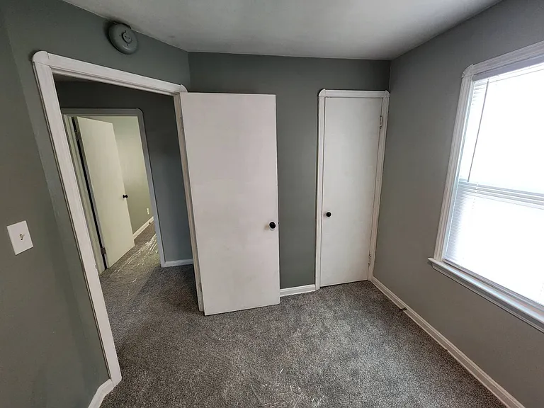 2506 Torrington Ave — Photo 10