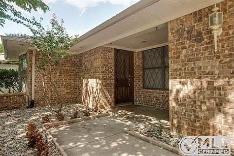 3rd image of 936 Old Mill Cir