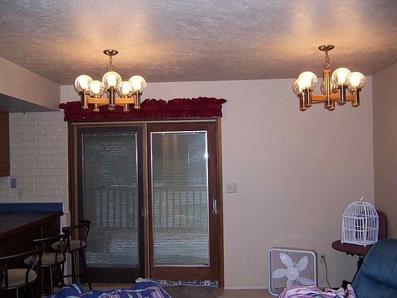 3rd image of 1020 S Garden Dr