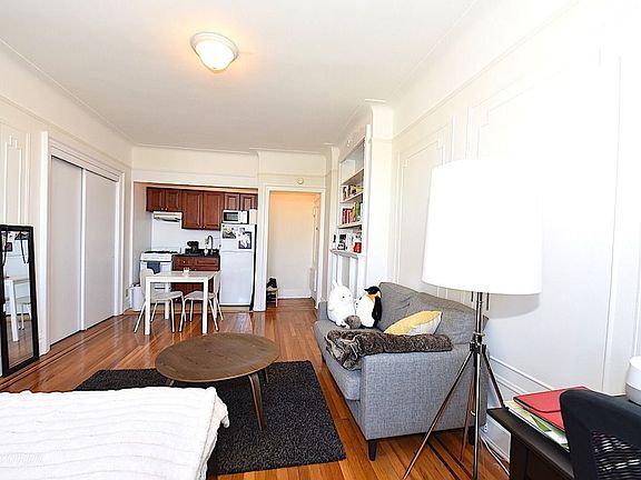 3rd image of 3056 30th St APT 6F