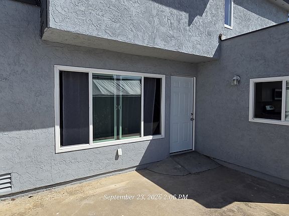 3rd image of 74 Connoley Cir