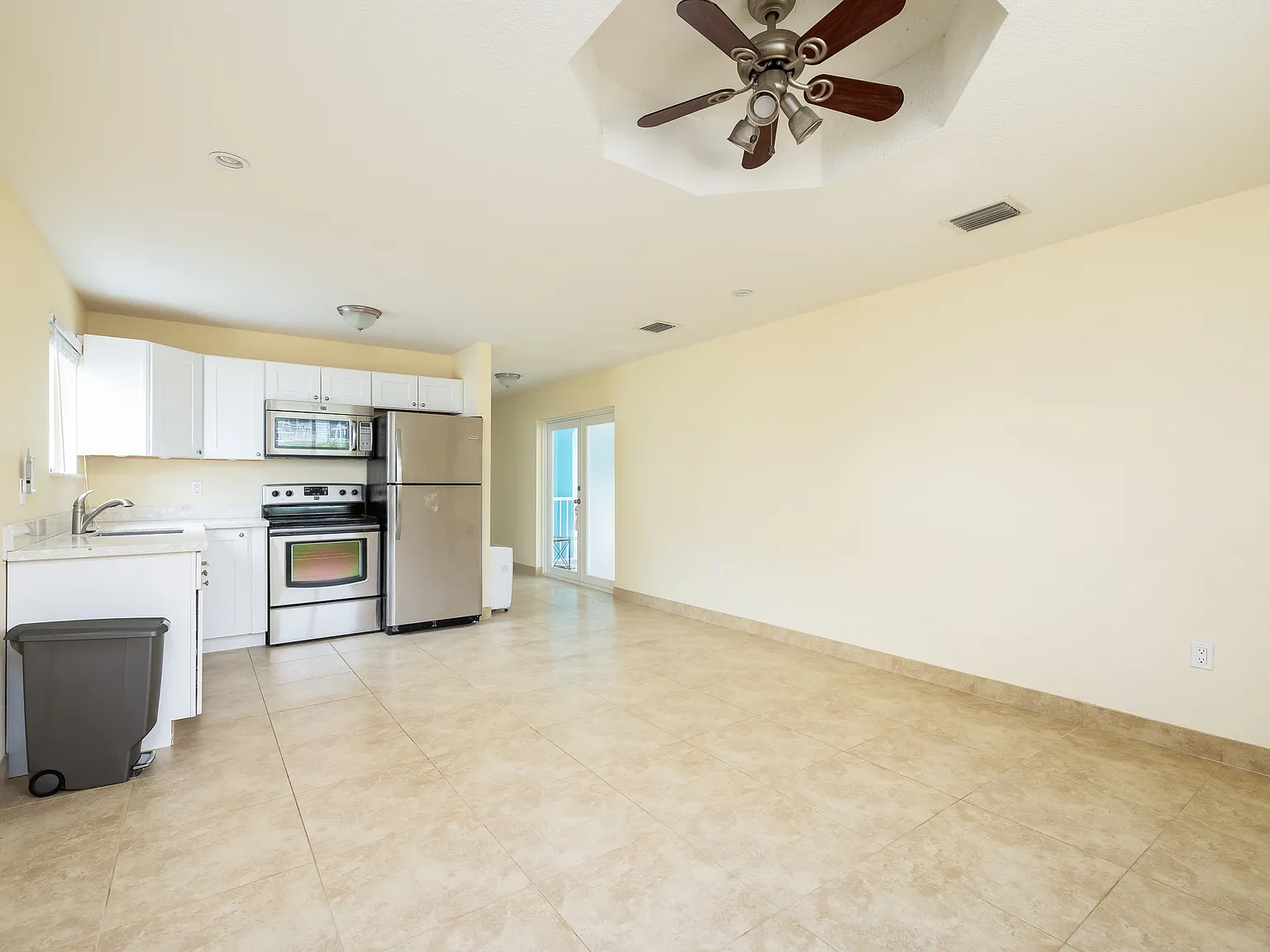 1 bed, 700 sqft, $2,250 — Photo 3