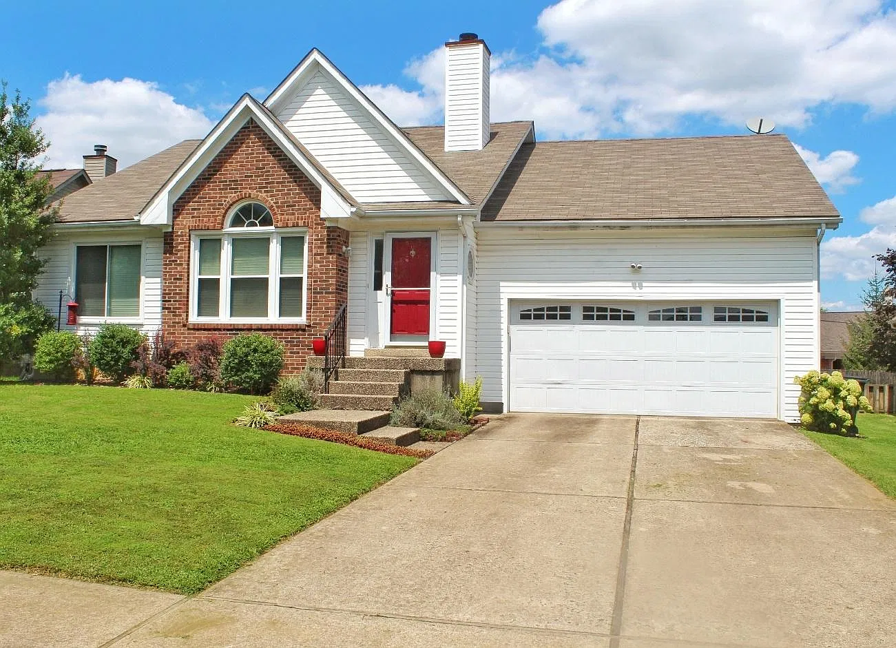 10405 Vantage Rd — Photo 1