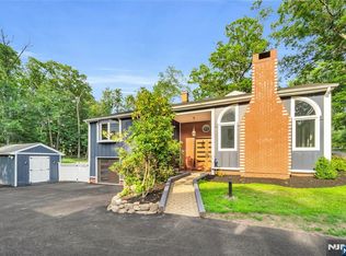 12 Haring Dr, Old Tappan, NJ 07675