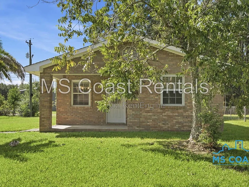 15317 Waycross Dr
