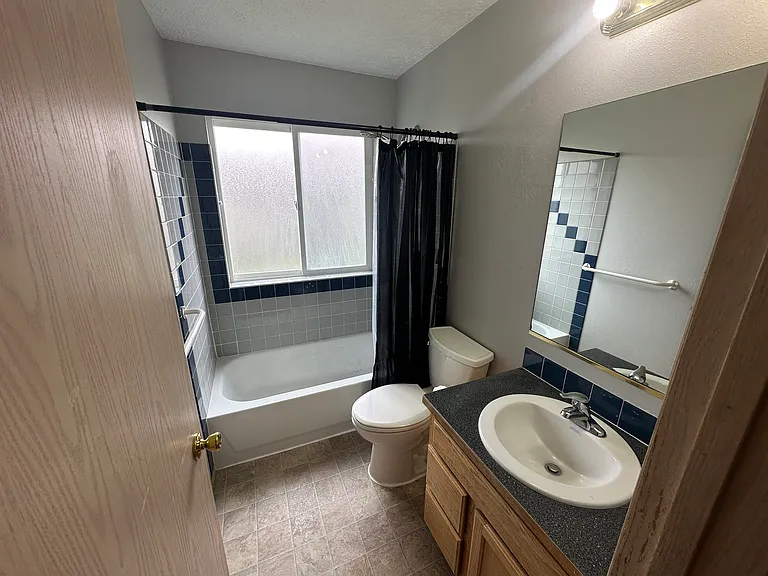 11715 E Nora Ave — Photo 4