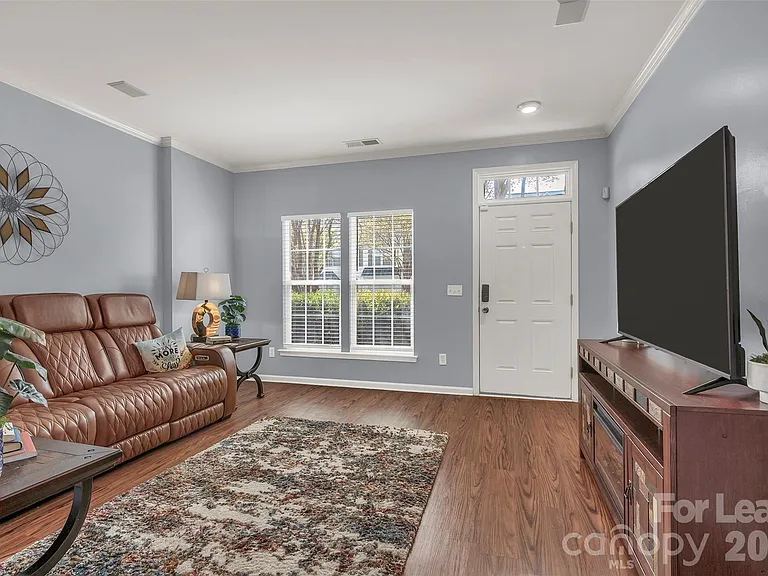 1802 Robinwood Village Dr — Photo 7
