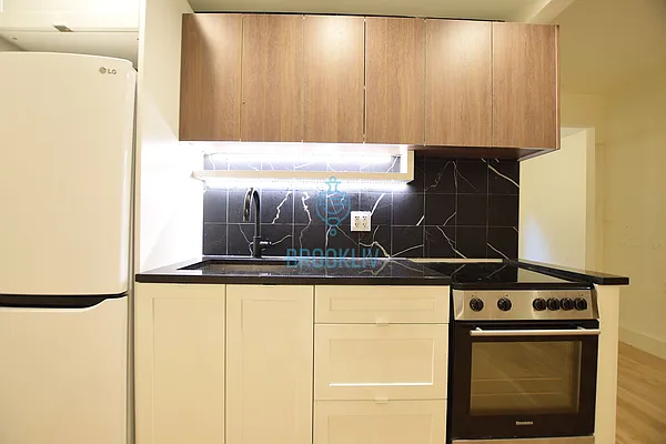 Rented by null | media 28