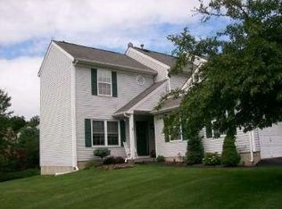 8 Helene Cir, Highland Mills, NY 10930