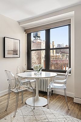 4th image of 61 W 9th St APT 8G