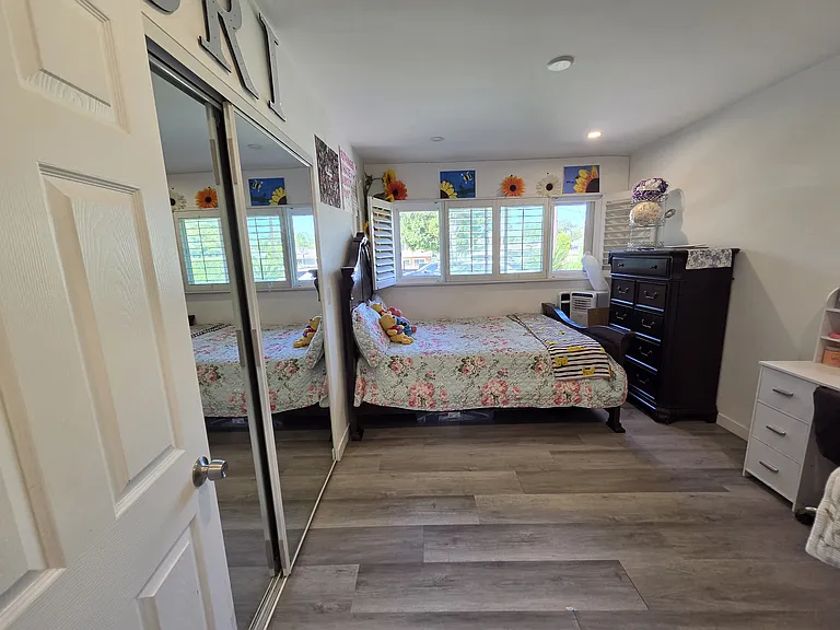 13166 Phillippi Ave — Photo 19