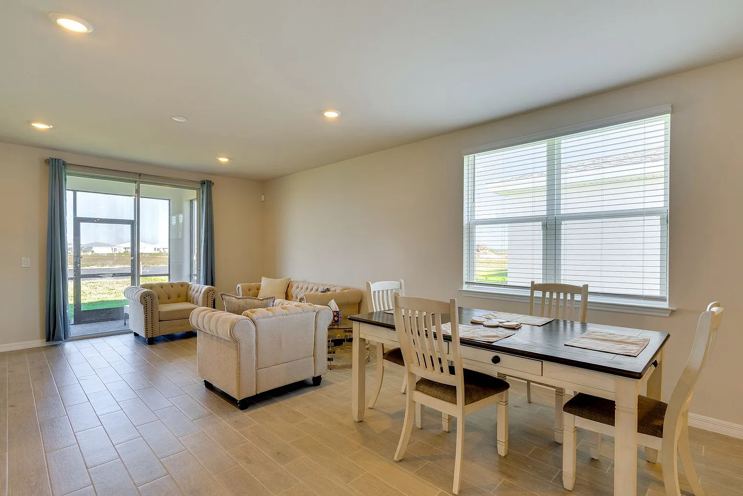 3 bed, 2.0 bath, 1689 sqft, $3,612 — Photo 3