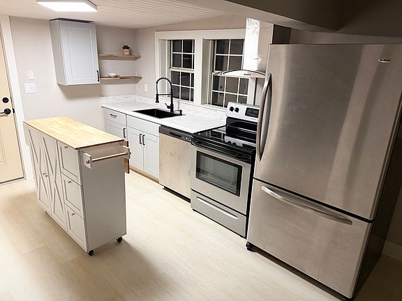 2nd image of 6442 Magnolia St