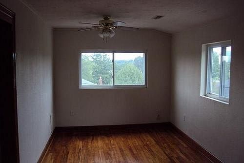 4th image of 1003 Caldwell St NW