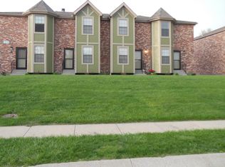 617 NE English Manor Dr APT C, Lees Summit, MO 64086