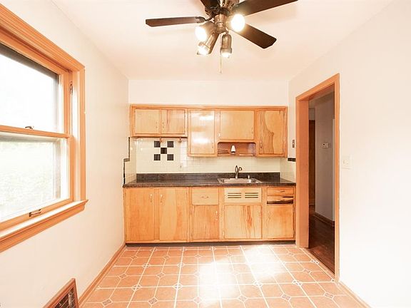 5th image of 4356 Lee Heights Blvd