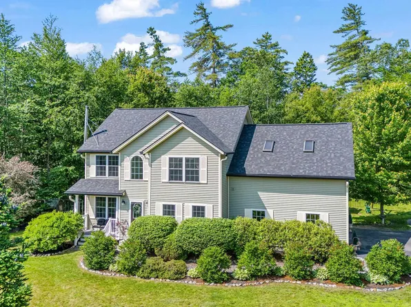 26 Hobbs Court, Wilton, NH 03086