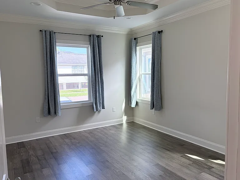 Primary bedroom - 15x11