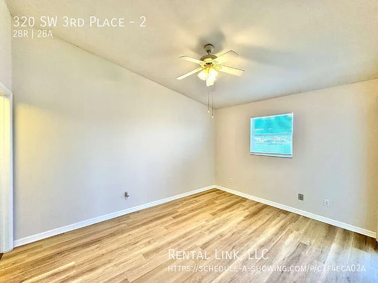 320 SW 3rd Pl #2 — Photo 18