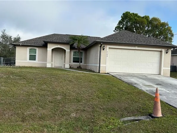 5104 Beauty St, Lehigh Acres, FL 33971