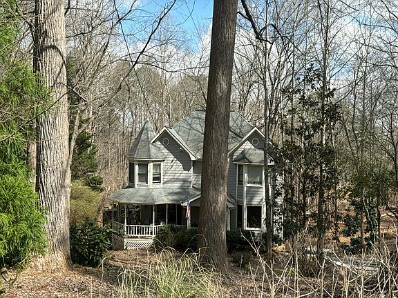 3rd image of 202 Cherokee Springs Way