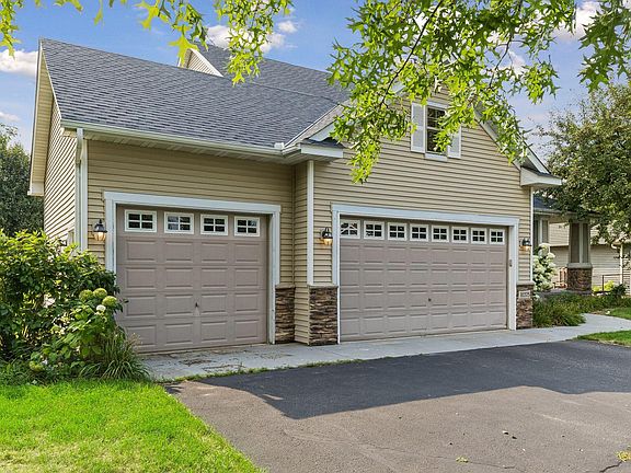 2nd image of 10375 Quail Cir N