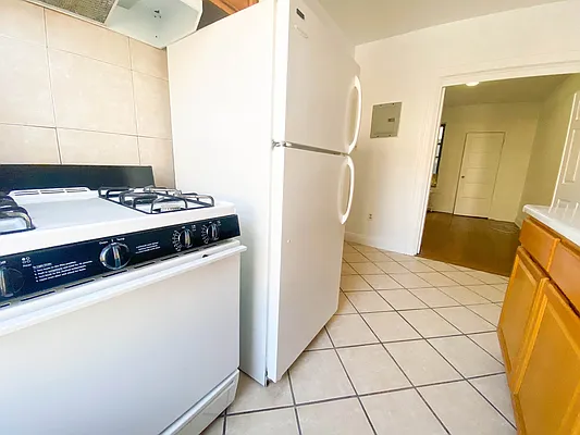 Rented by RealTegrity NY LLC | media 15