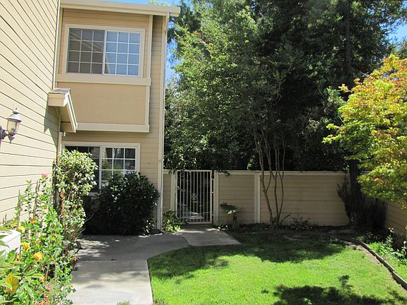 2nd image of 274 Laurelwood Cir
