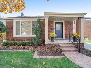 1938 Bradford Rd, Birmingham, MI 48009