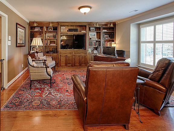 5th image of 7332 Rotherwood Dr