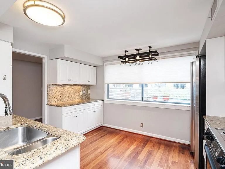 7 N Columbus Blvd #223 — Photo 9