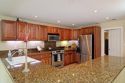 2nd image of 806 El Encino Way