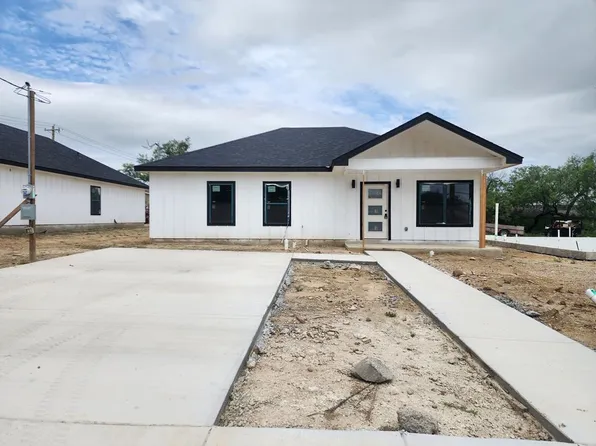 2778 Rodriguez St, Eagle Pass, TX 78852