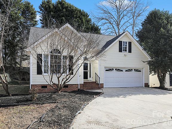 2nd image of 1448 Rainforest Ct