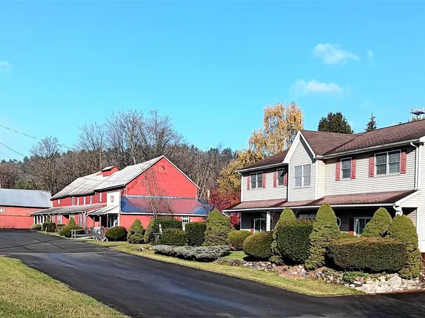 39 State Route 211, Cuddebackville, NY 12729