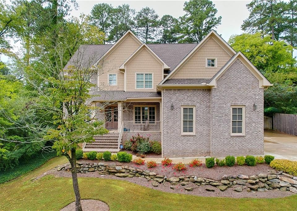 1st image of 2140 Briarwillow Dr NE