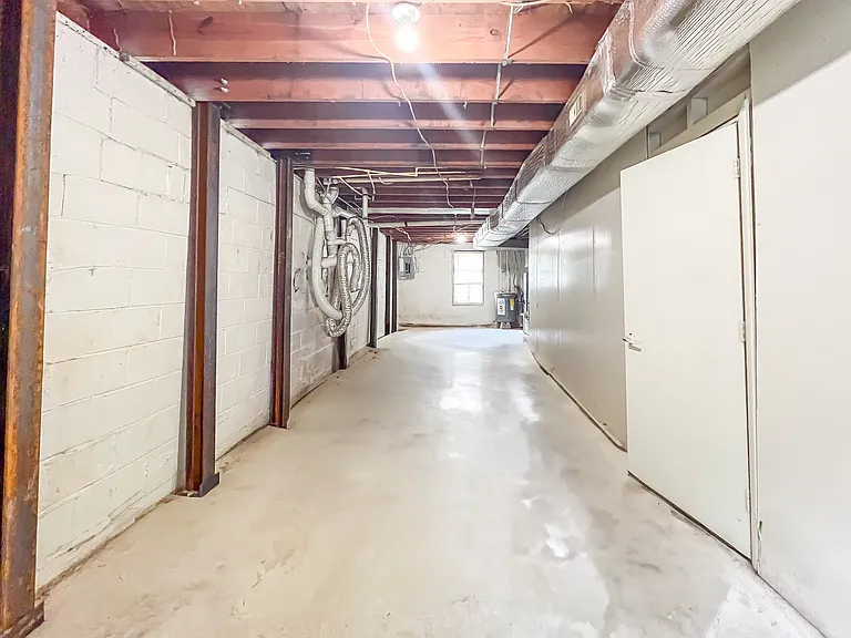 1811 Owens Ct — Photo 10