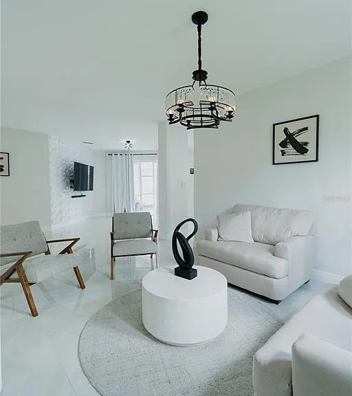 1014 Corvina Dr — Photo 2