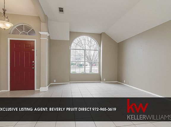4th image of 704 Glenwood Ct