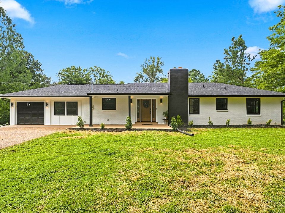 1st image of 1020 Golf Course Ln
