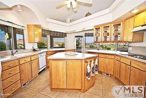 05 Kitchen