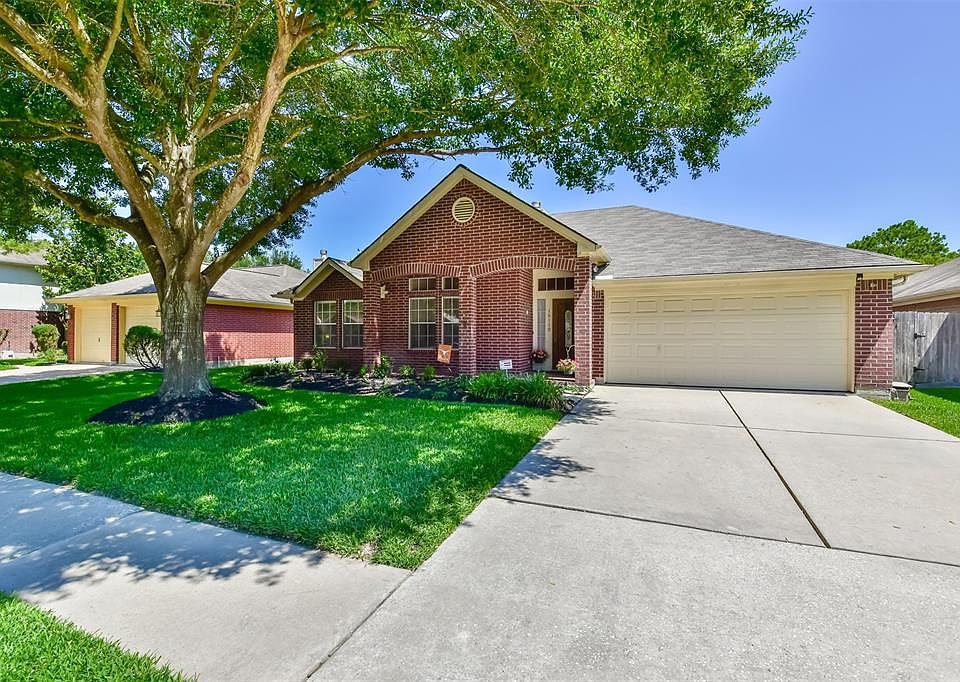 1st image of 16110 Indian Cypress Dr