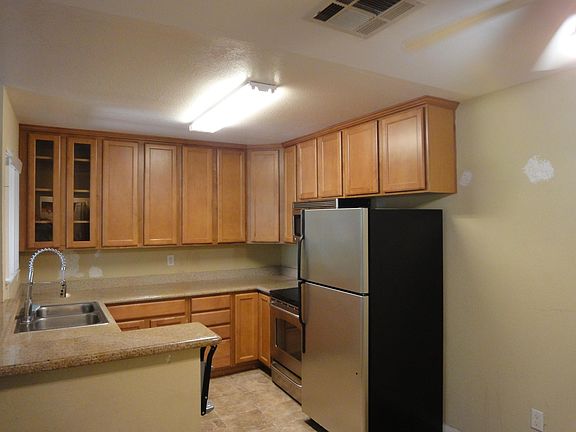 3rd image of 3715 Tallyho Dr APT 88