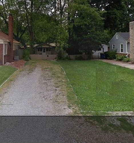 2nd image of 6016 Evanston Ave