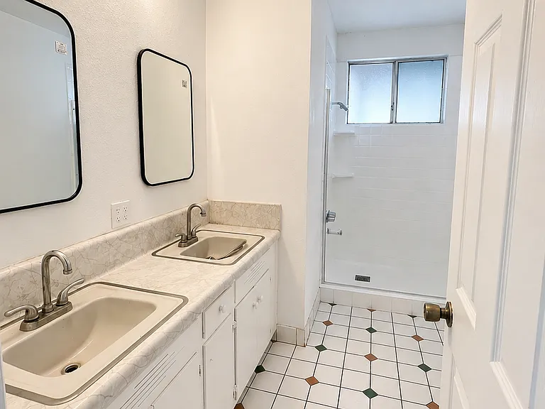 43826 Adler Ave — Photo 8