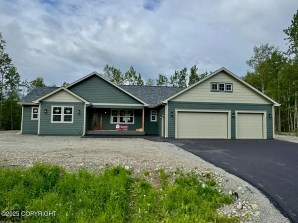 9075 E Alpine View Dr, Palmer, AK 99645